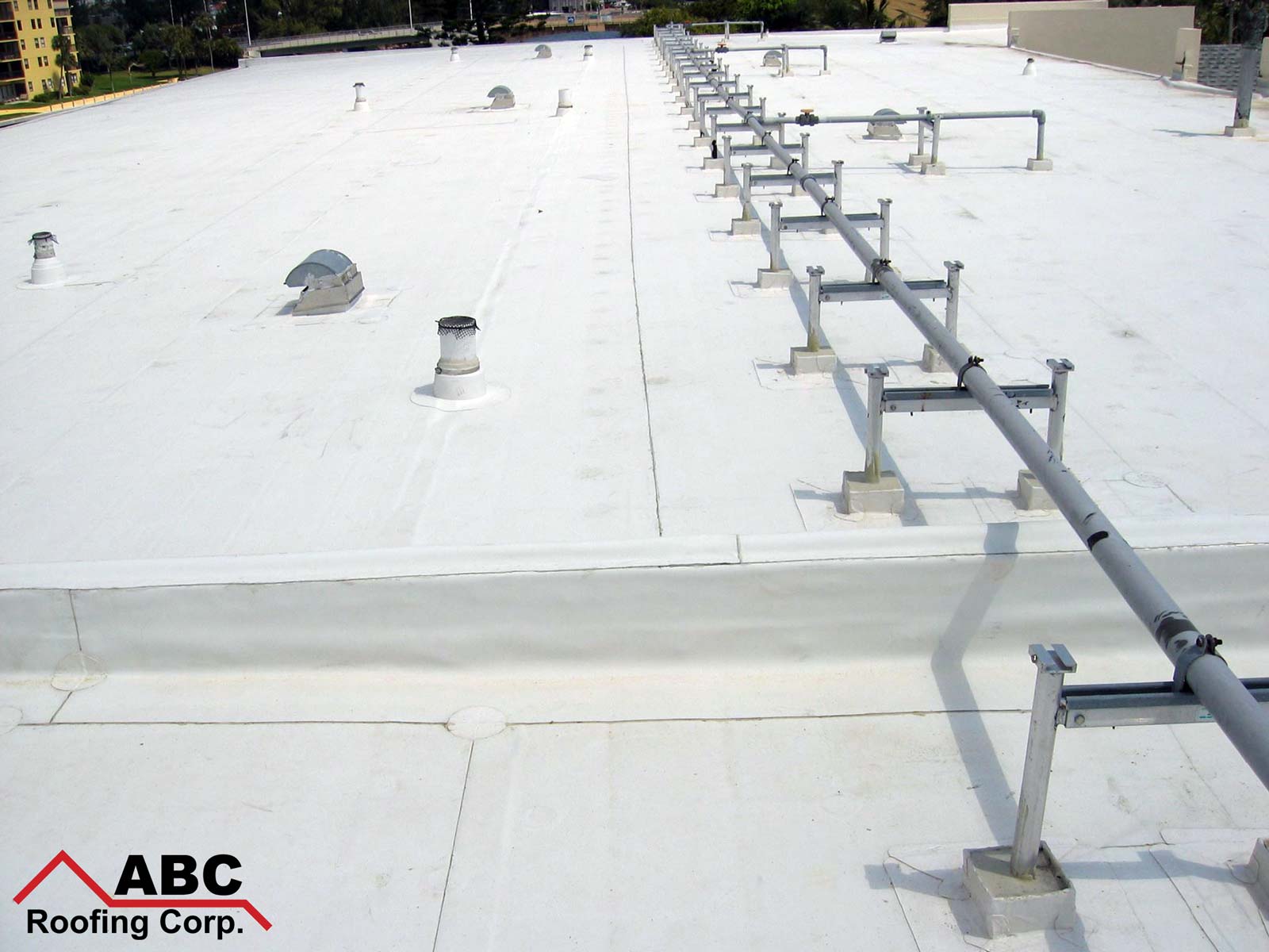 commercial roofing contractors